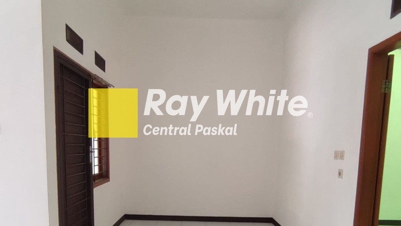 Rumah Nyaman di Taman Cibaduyut Bandung