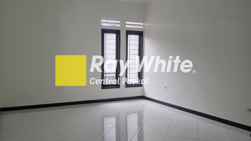 Rumah Nyaman di Ciwaruga Bandung