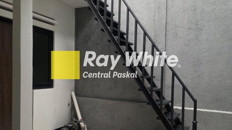 Rumah Nyaman di Ciwaruga Bandung