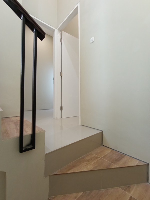 rumah dijual di surabaya timur harga 1 milyar