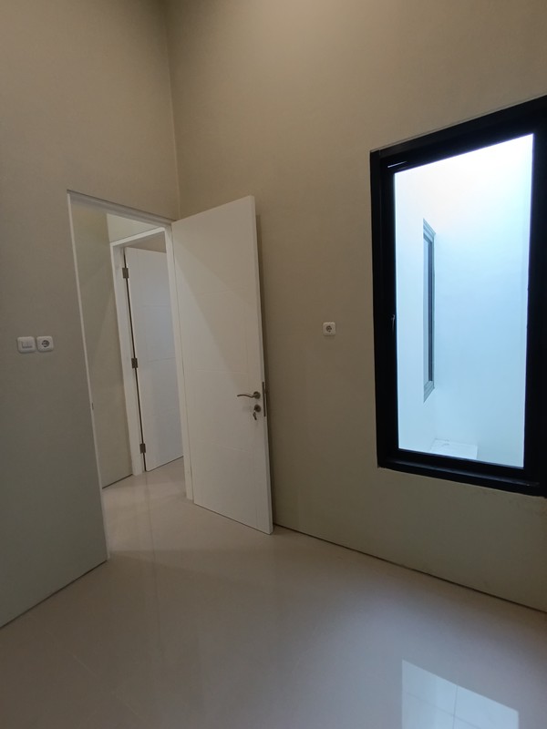 rumah dijual di surabaya timur harga 1 milyar