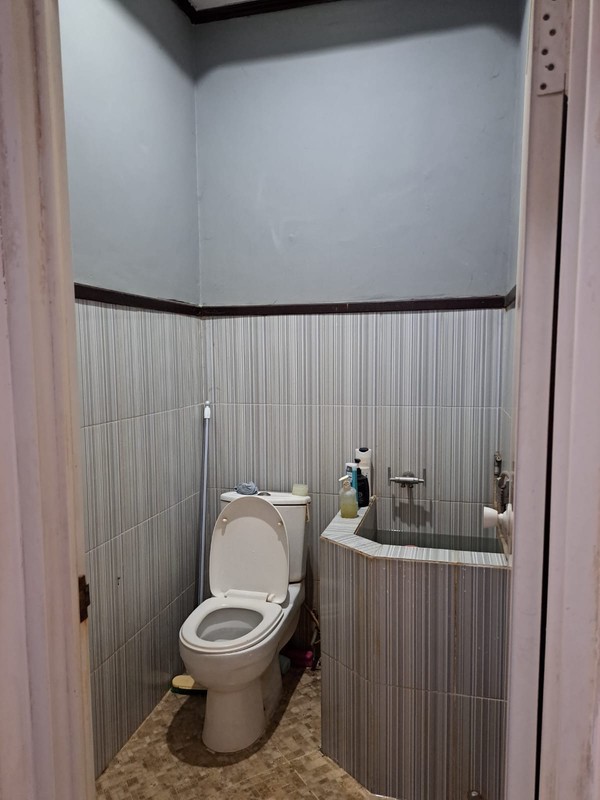 rumah dijual di surabaya timur harga 1 milyar