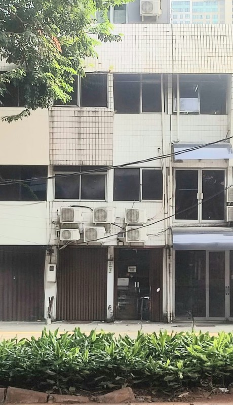 Disewakan Ruko 4 Lantai Strategis di Jl. Kyai Maja, Kebayoran Baru - Bonus 5 AC