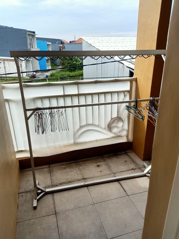 Rumah 2 lantai Sangat terawat termurah di Surabaya Utara