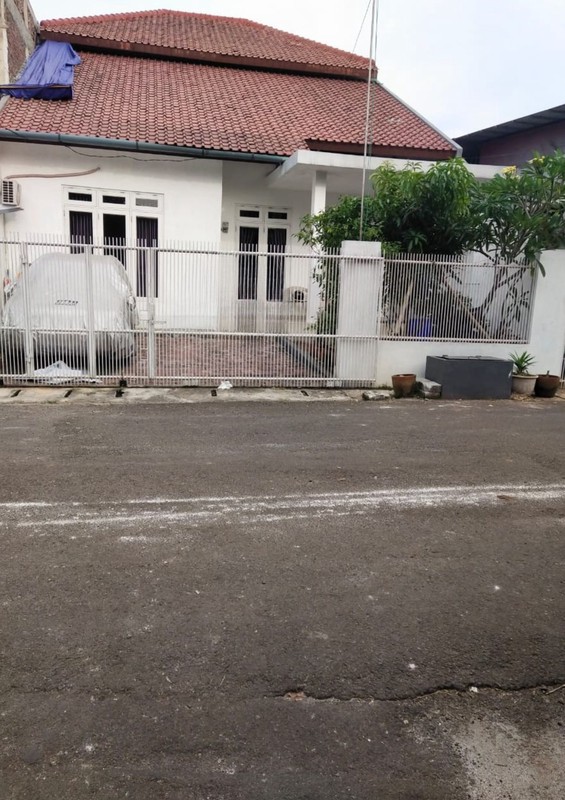 Dijual Rumah Nyaman Asri Akses 2 mobil di Setu Cipayung - Jakarta Timur
