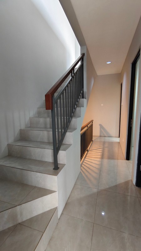 Rumah 4BR Cluster Lake Garden Zliving Grand Wisata Mustika Jaya Bekasi