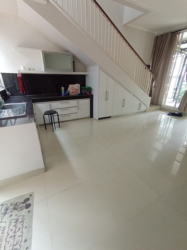 Rumah dalam cluster,siap huni,lokasi oke di Bintaro Jaya sektor 9