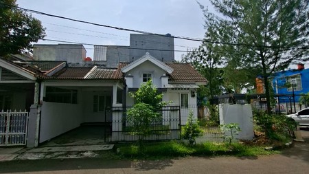 Rumah di HOOK Siap Huni dengan Hunian Nyaman dan Asri di Ciputat.