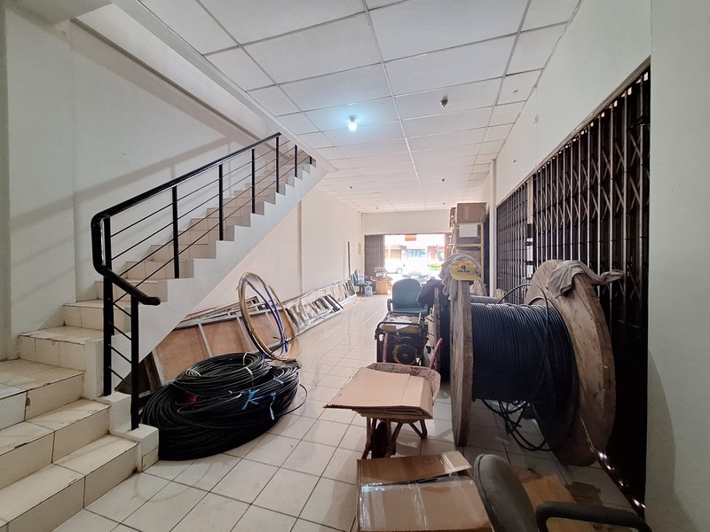 Jual Cepat Gandeng Hook Ruko Golden Boulevard BSD, Strategis, Lokasi Bagus, Siap Pakai