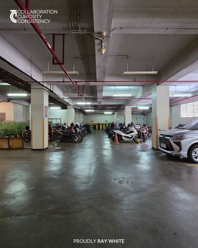 Gedung Office Di Daerah Mampang, Jakarta Selatan 