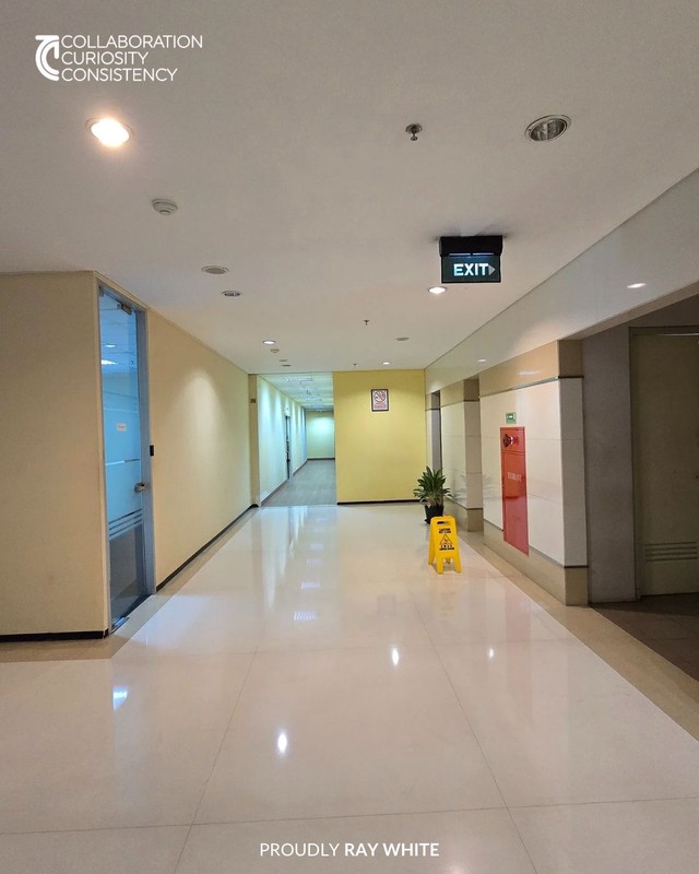 Gedung Office Di Daerah Mampang, Jakarta Selatan 