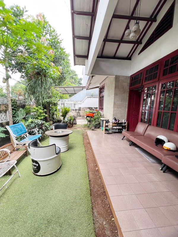 Jual rumah di Dempo Kebayoran Baru, Jakarta Selatan. Sangat strategis!