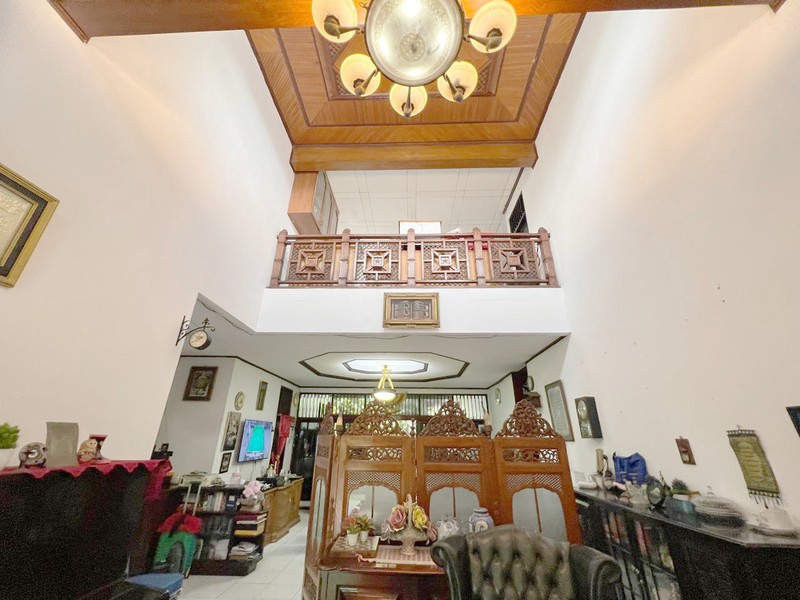 Jual rumah di Dempo Kebayoran Baru, Jakarta Selatan. Sangat strategis!