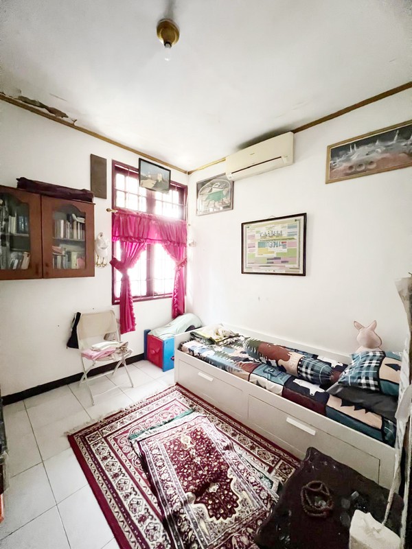 Jual rumah di Dempo Kebayoran Baru, Jakarta Selatan. Sangat strategis!