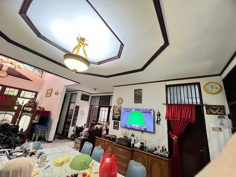 Jual rumah di Dempo Kebayoran Baru, Jakarta Selatan. Sangat strategis!