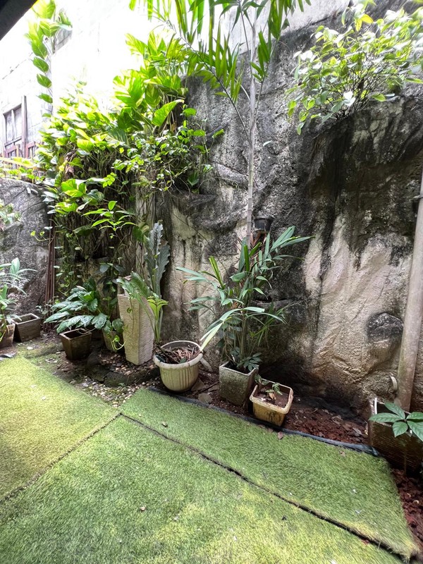 Jual rumah di Dempo Kebayoran Baru, Jakarta Selatan. Sangat strategis!