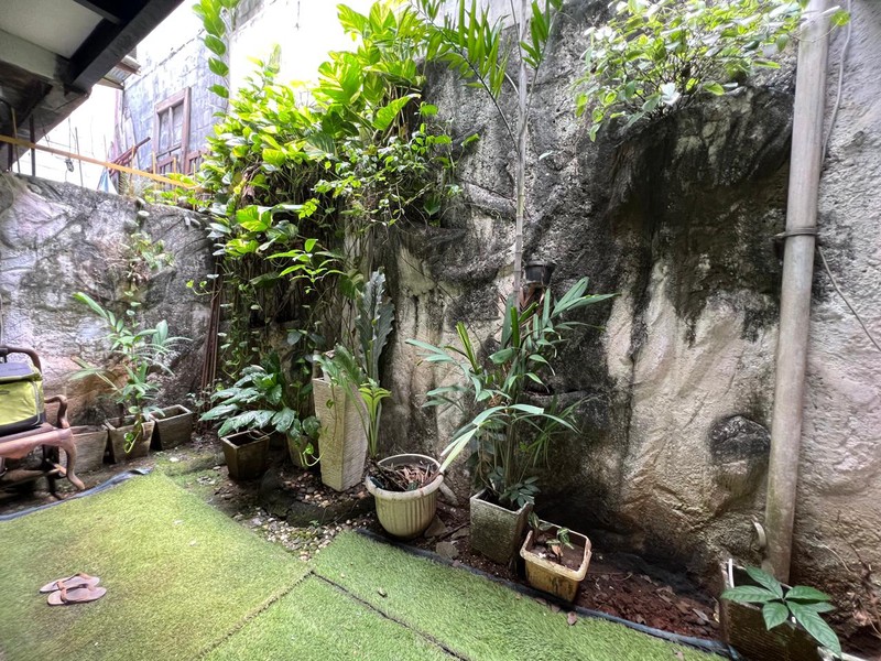 Jual rumah di Dempo Kebayoran Baru, Jakarta Selatan. Sangat strategis!