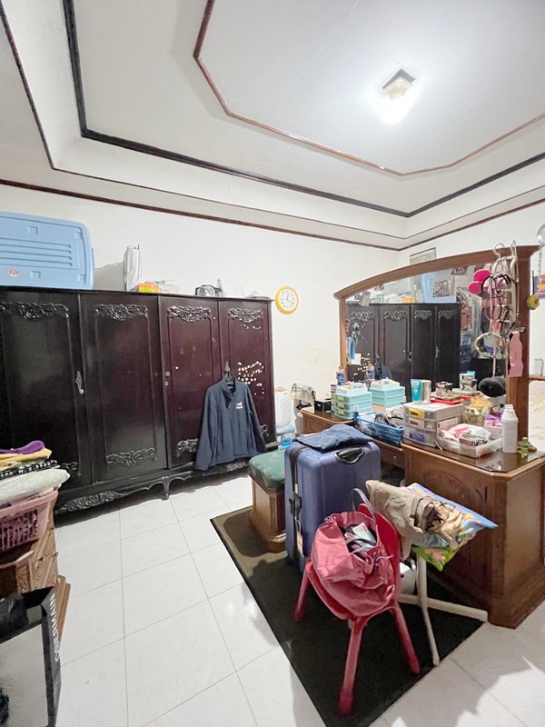 Jual rumah di Dempo Kebayoran Baru, Jakarta Selatan. Sangat strategis!