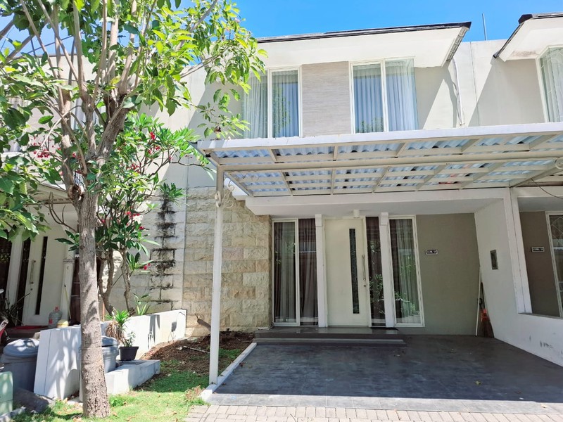 DIJUAL CEPAT RUMAH SIAP HUNI GREENLAKE CITRALAND SURABAYA BARAT