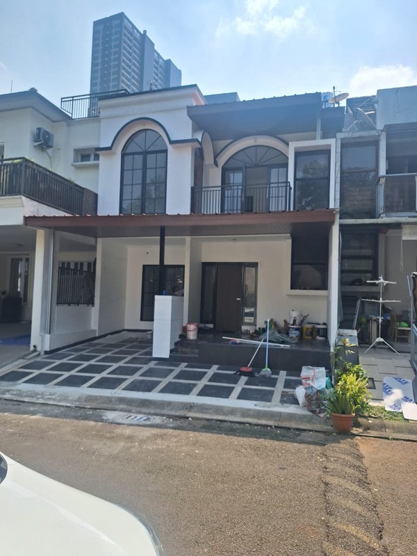 Rumah Bagus di Bintaro Jaya dengan KT 3+1 KM 2+1 Surat SHM.