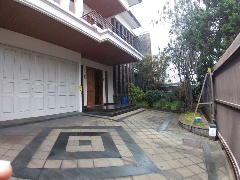 Rumah Mewah 2 lantai di kompleks Exclusive Budiasih Sukajadi