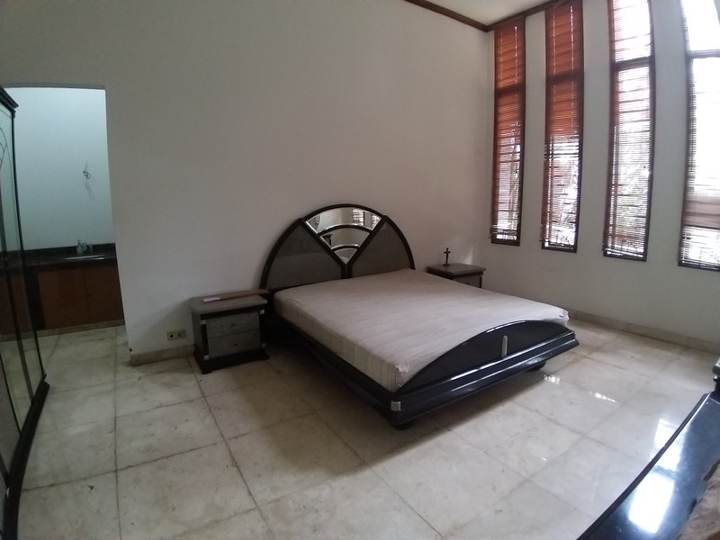 Rumah Mewah 2 lantai di kompleks Exclusive Budiasih Sukajadi