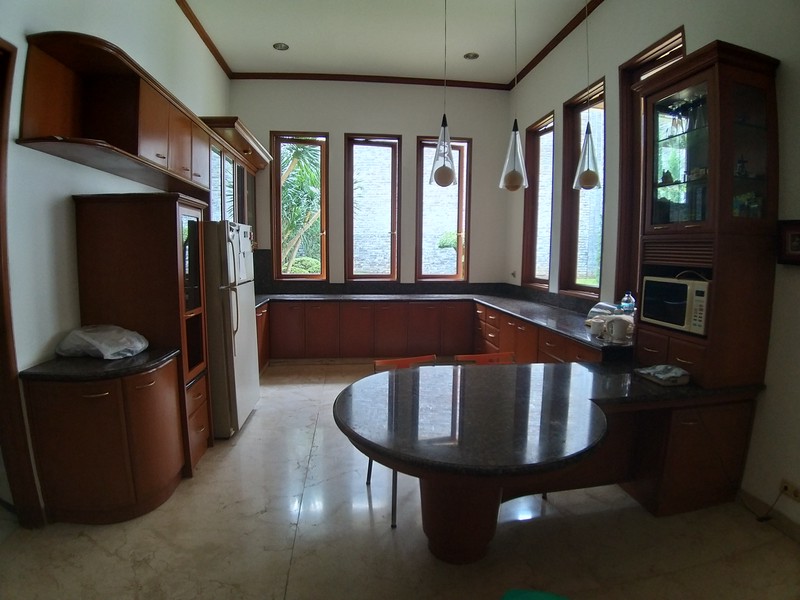 Rumah Mewah 2 lantai di kompleks Exclusive Budiasih Sukajadi