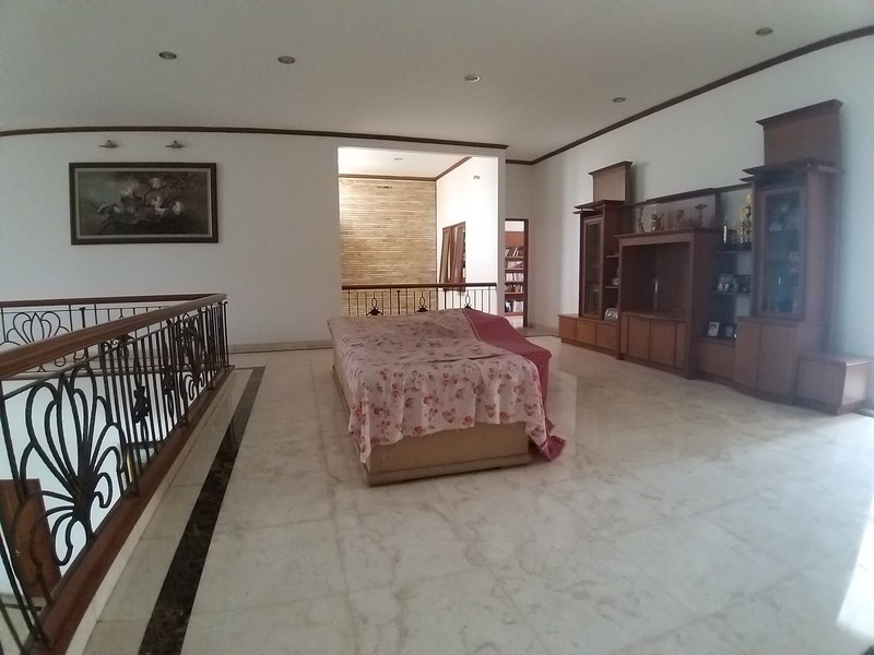Rumah Mewah 2 lantai di kompleks Exclusive Budiasih Sukajadi