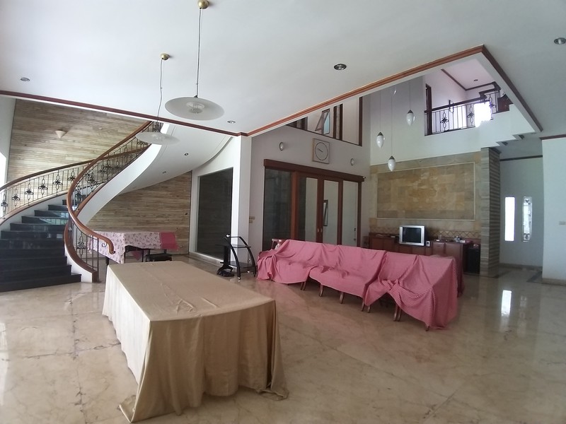 Rumah Mewah 2 lantai di kompleks Exclusive Budiasih Sukajadi