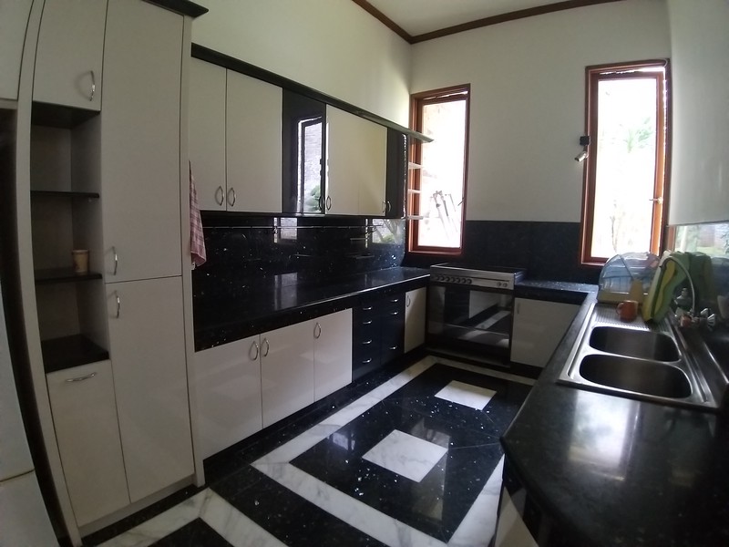 Rumah Mewah 2 lantai di kompleks Exclusive Budiasih Sukajadi