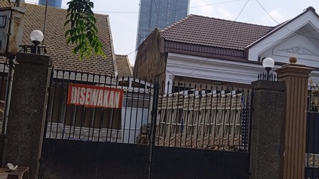 RumahPusat Kota Disewa Jalan Tegalsari Kedungdoro Surabaya