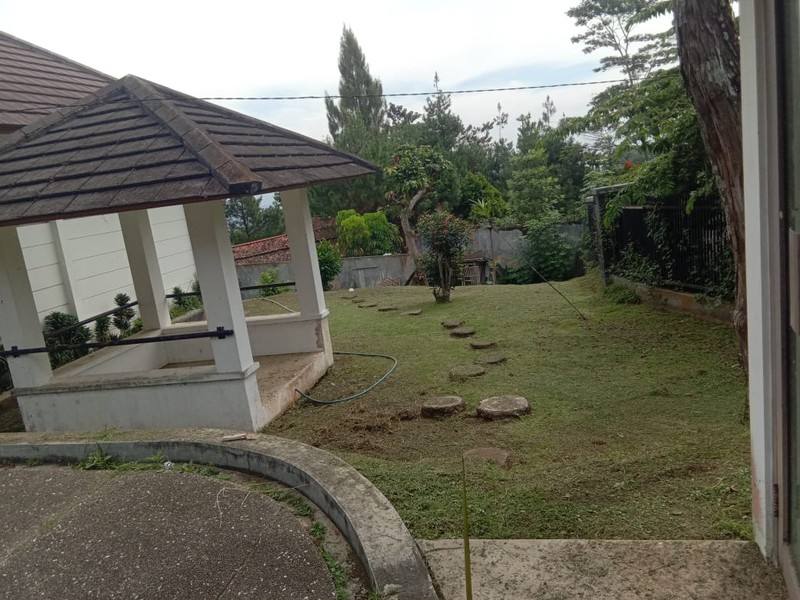 Villa Asri dengan Halaman Luas Lingkungan Nyaman @Bandung Barat, Bandung