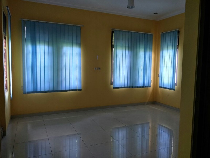 Villa Asri dengan Halaman Luas Lingkungan Nyaman @Bandung Barat, Bandung