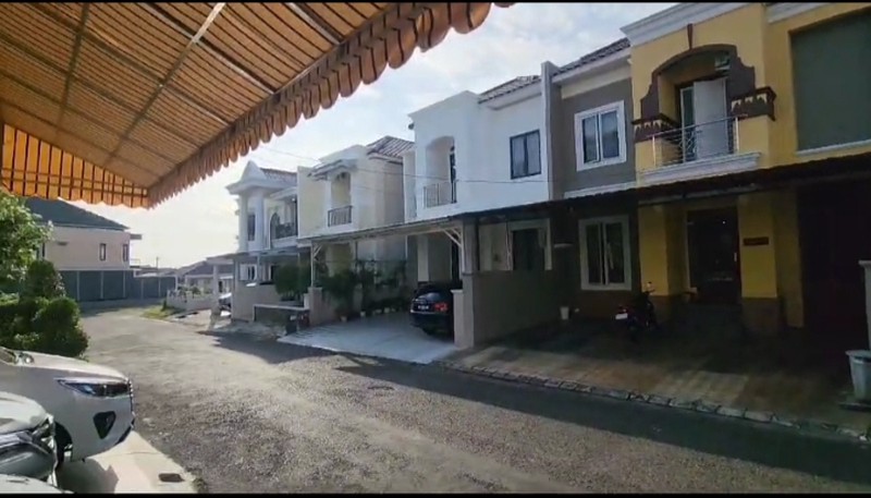 Rumah dua lantai di Perum Citra Garden Cluster Rubby Hill Negeri Olok Gading Teluk Betung Barat, Bandar Lampung (Lampung)