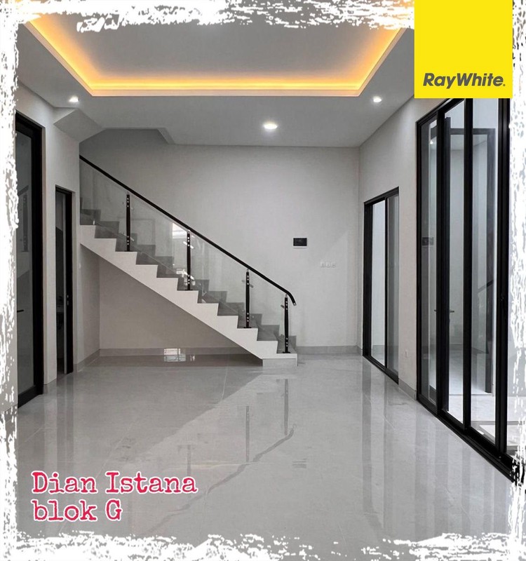 Dijual Rumah Dian Istana Wiyung Surabaya