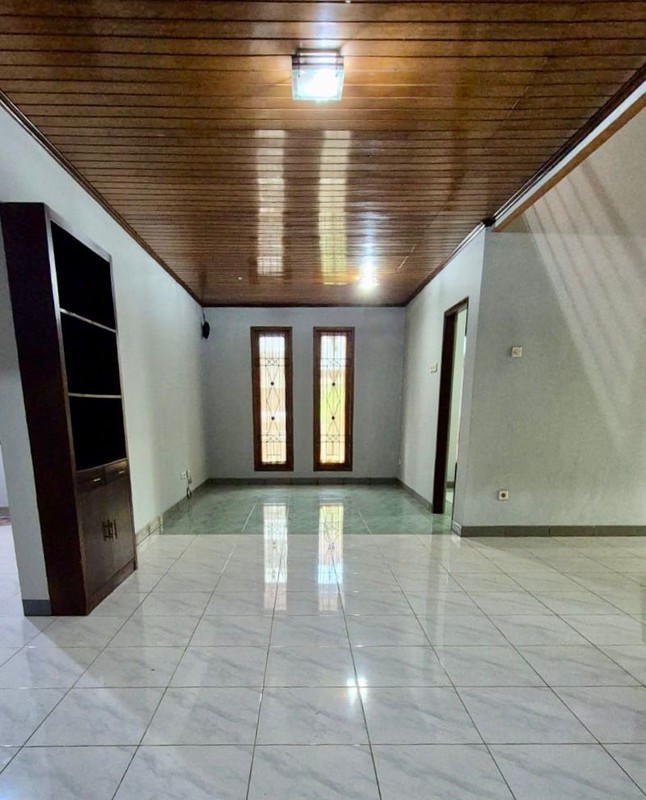 Rumah Siap Huni di Bintaro Jaya Posisi HOOK Surat SHM KT 3+1 dan KM 1+1 @Bintaro Sektor 9