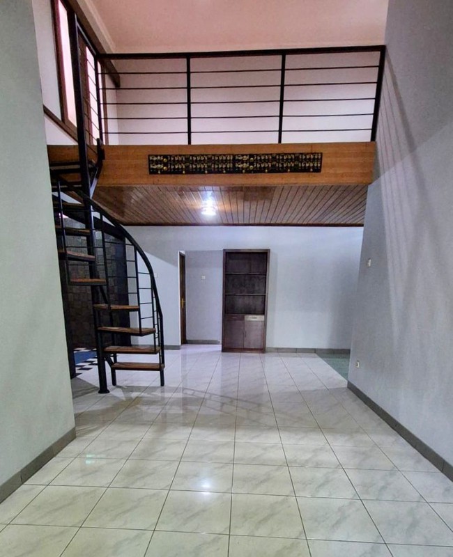 Rumah Siap Huni di Bintaro Jaya Posisi HOOK Surat SHM KT 3+1 dan KM 1+1 @Bintaro Sektor 9