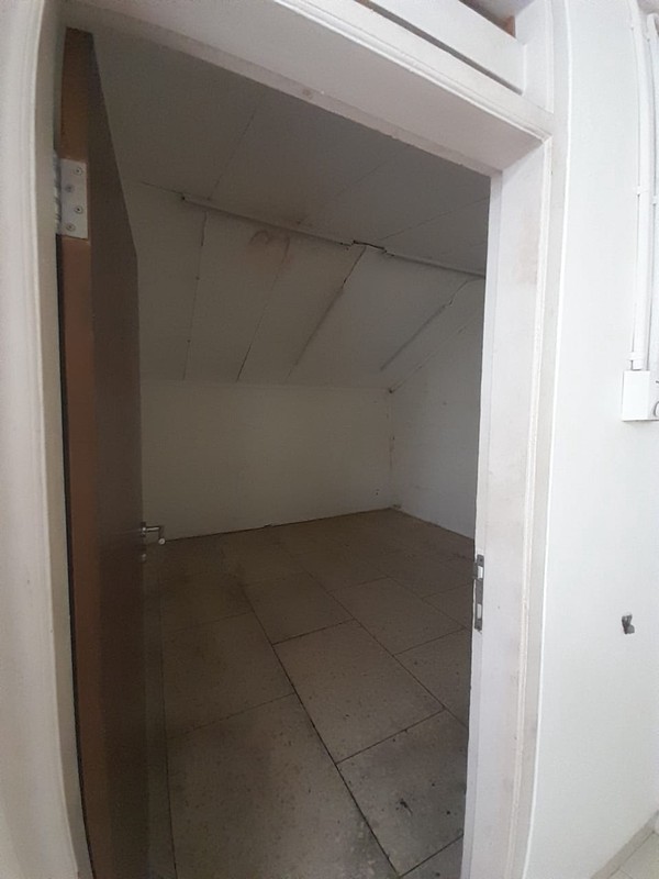 Dijual Rumah/Kantor 2,5 Lantai Di Bendungan Lihir, Jakarta Pusat