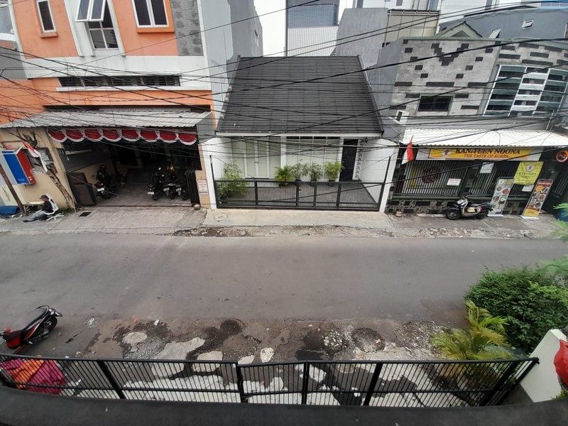 Dijual Rumah/Kantor 2,5 Lantai Di Bendungan Lihir, Jakarta Pusat