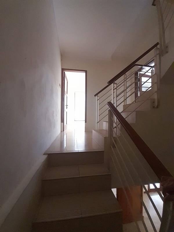 Dijual Rumah/Kantor 2,5 Lantai Di Bendungan Lihir, Jakarta Pusat