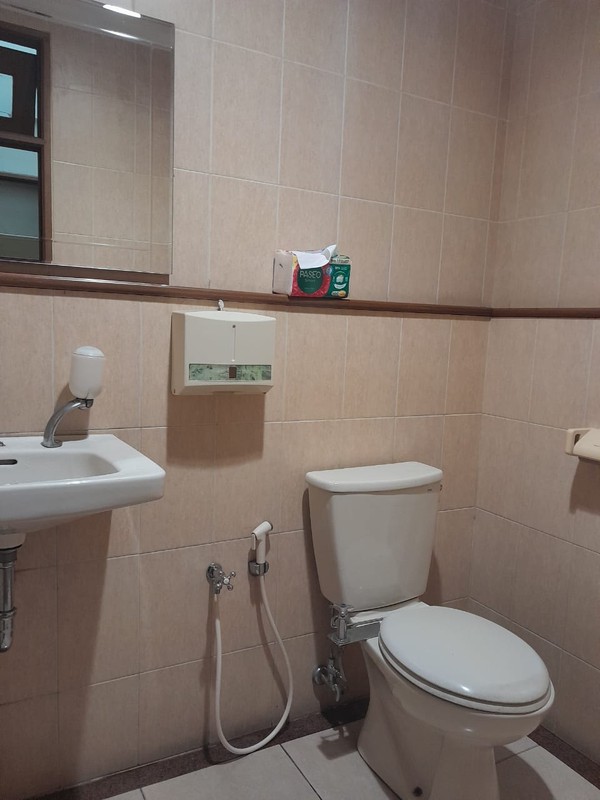 Dijual Rumah/Kantor 2,5 Lantai Di Bendungan Lihir, Jakarta Pusat