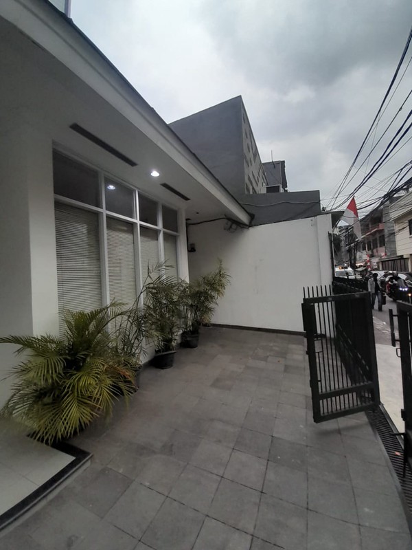 Dijual Rumah/Kantor 2,5 Lantai Di Bendungan Lihir, Jakarta Pusat
