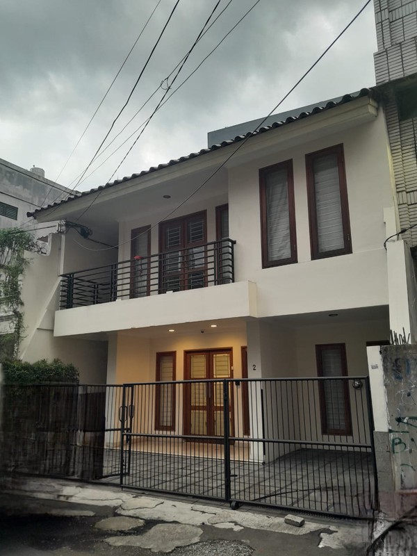 Dijual Rumah/Kantor 2,5 Lantai Di Bendungan Lihir, Jakarta Pusat