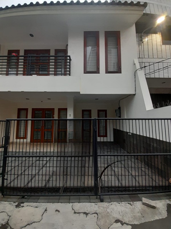 Dijual Rumah/Kantor 2,5 Lantai Di Bendungan Lihir, Jakarta Pusat