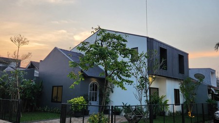 Rumah 2 Lantai Bagus dengan Desain Modern Siap Huni @Serpong, Tangsel