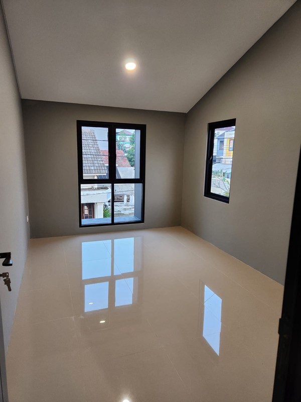 Rumah 2 Lantai Bagus dengan Desain Modern Siap Huni @Serpong, Tangsel