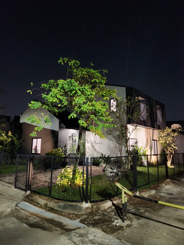 Rumah 2 Lantai Bagus dengan Desain Modern Siap Huni @Serpong, Tangsel