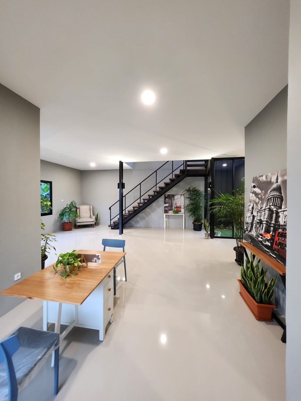 Rumah 2 Lantai Bagus dengan Desain Modern Siap Huni @Serpong, Tangsel