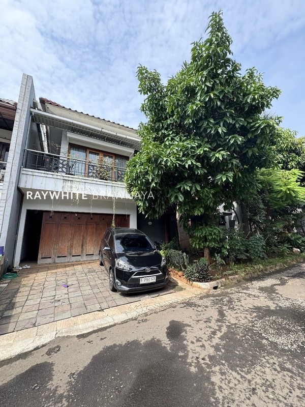 Townhouse Siap Huni Lingkungan Tenang Area Ampera