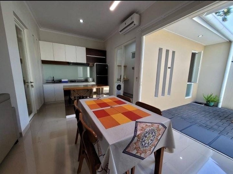 Rumah Mewah Furnish Dekat Artos Mall, Mertoyudan Magelang